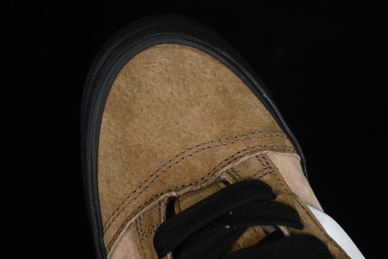 Vans Classics Knu Skool Retro Chunky Tongue Skate Shoes in Black/Brown - VN000CP6BXC