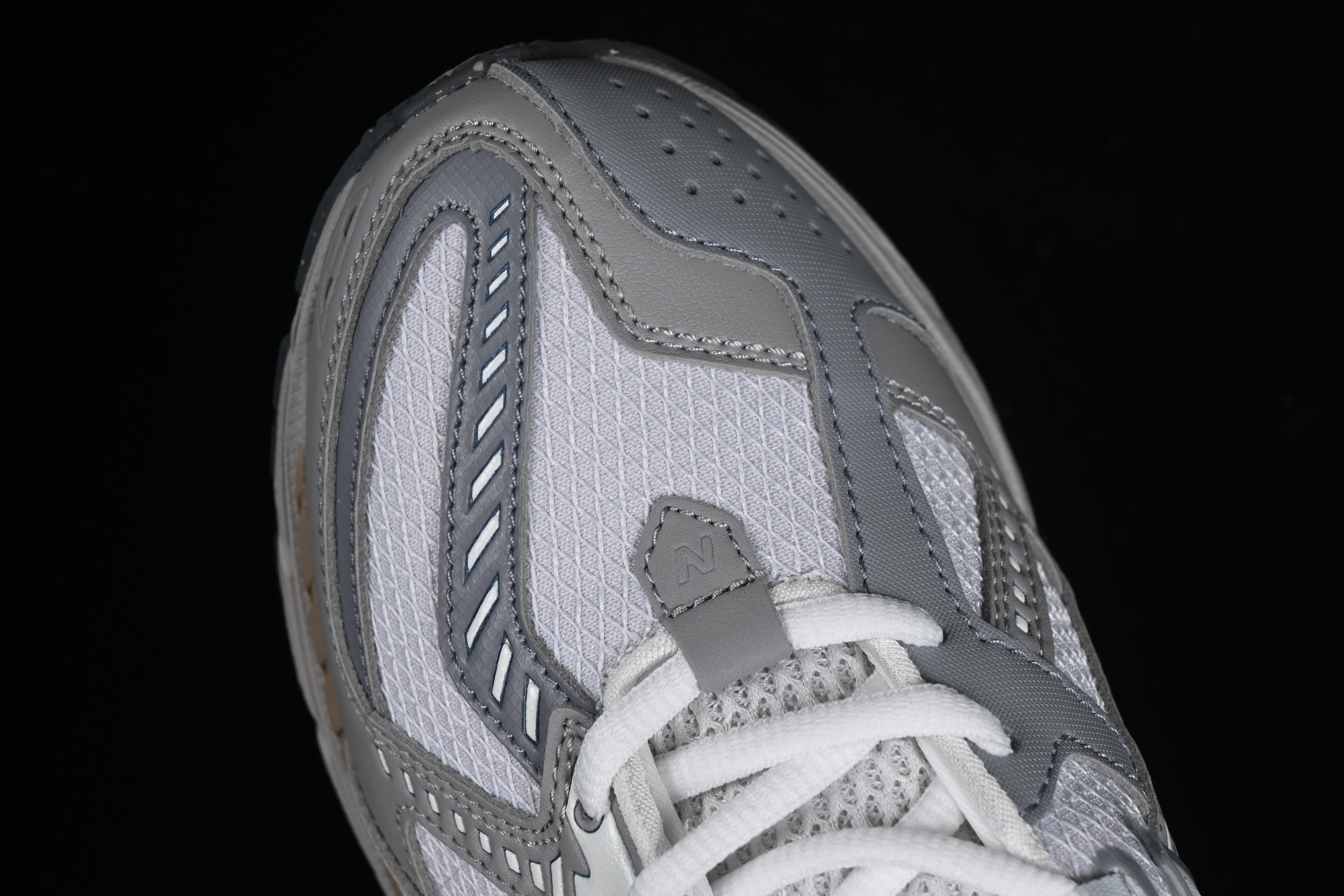 New Balance 1906 Series Retro Dad Style Casual Running Shoes - M1906NB