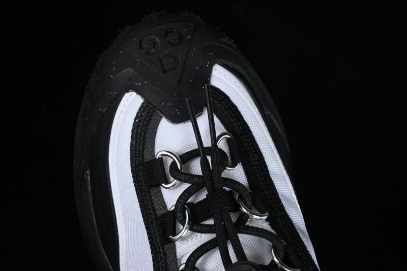 Nike ACG Mountain Fly 2 Low SP Outdoor Hiking Shoes with GORE-TEX and React Foam - FZ3311-101