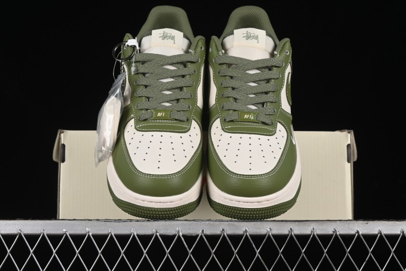 Nike Air Force 1 '07 Low Stussy Collaboration - Lotus Green Low-Top Casual Sneakers - BB5353-515