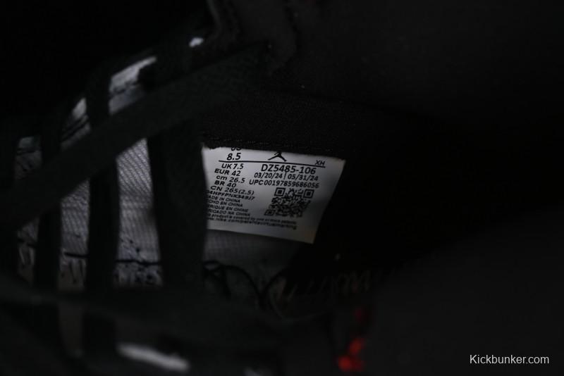 Nike Air Jordan 1 High OG Retro Basketball Shoes with Black Toe Design - DZ5485-106