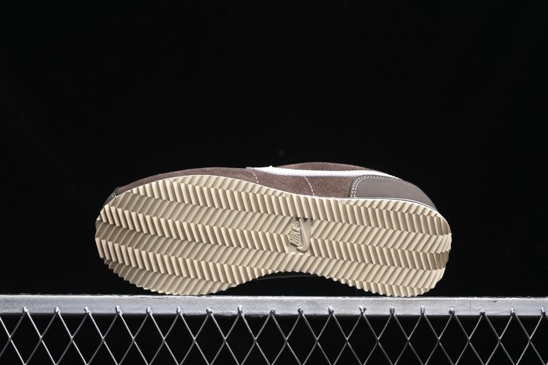 Nike Classic Cortez Leather Retro Running Shoes - FQ8144-237