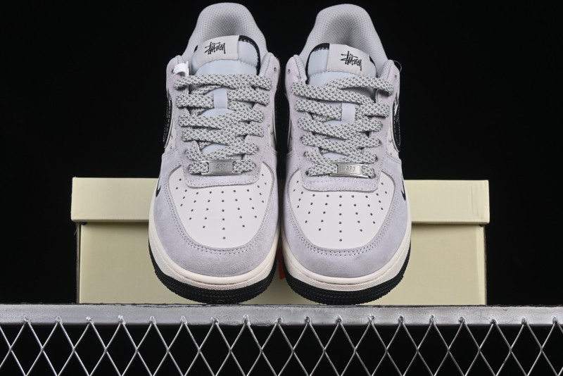Nike Air Force 1 '07 Low Stussy Collaboration Silver Trim Black Swoosh Low-Top Casual Sneakers - XZ6188-912
