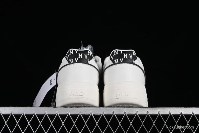 MLB Chunky Liner Basic New York Yankees Thick Sole Casual Sneakers with 6cm Height Increase - 3ASXCLR3N50WHS