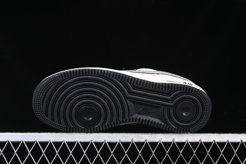 Nike Air Force 1'07 Low The North Face Collaboration - Grey Black Reflective Swoosh Casual Sneakers - DM6688-007