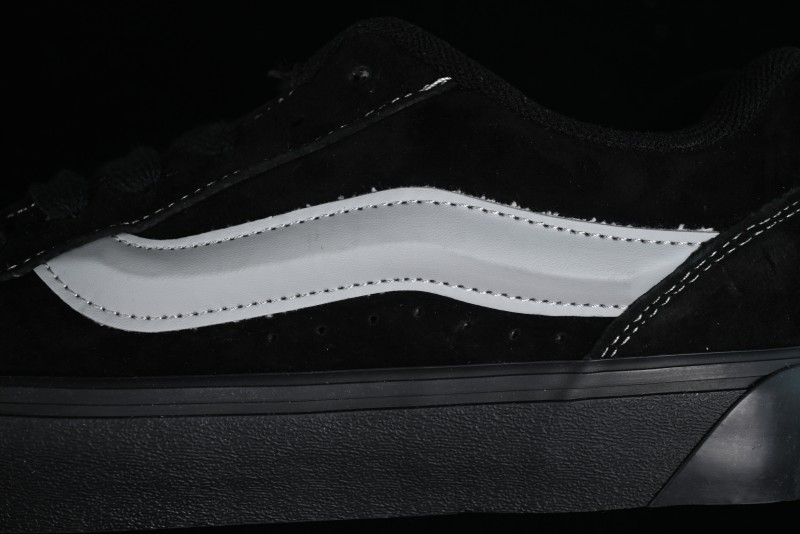 Vans Classics Knu Skool Black武士 Sneakers - VN0AUAK373
