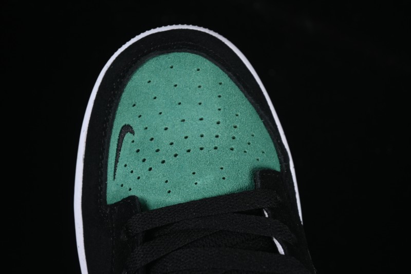Nike SB Force 58 Low - Emerald Green, Black & White Skateboarding Shoes