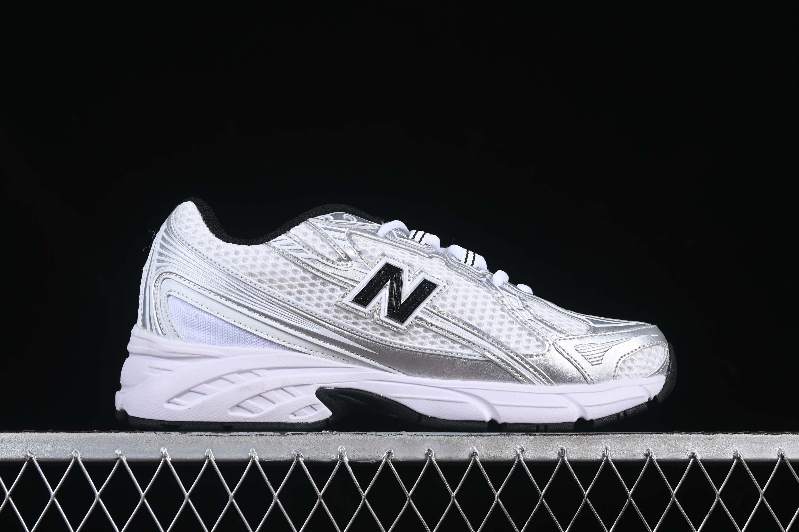 New Balance 740 Series Retro Dad Style Casual Sports Running Shoes - U740NW2