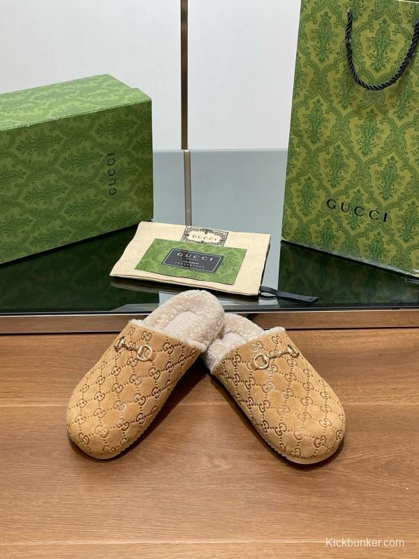 2024 Gucci beige leather slippers GG pattern