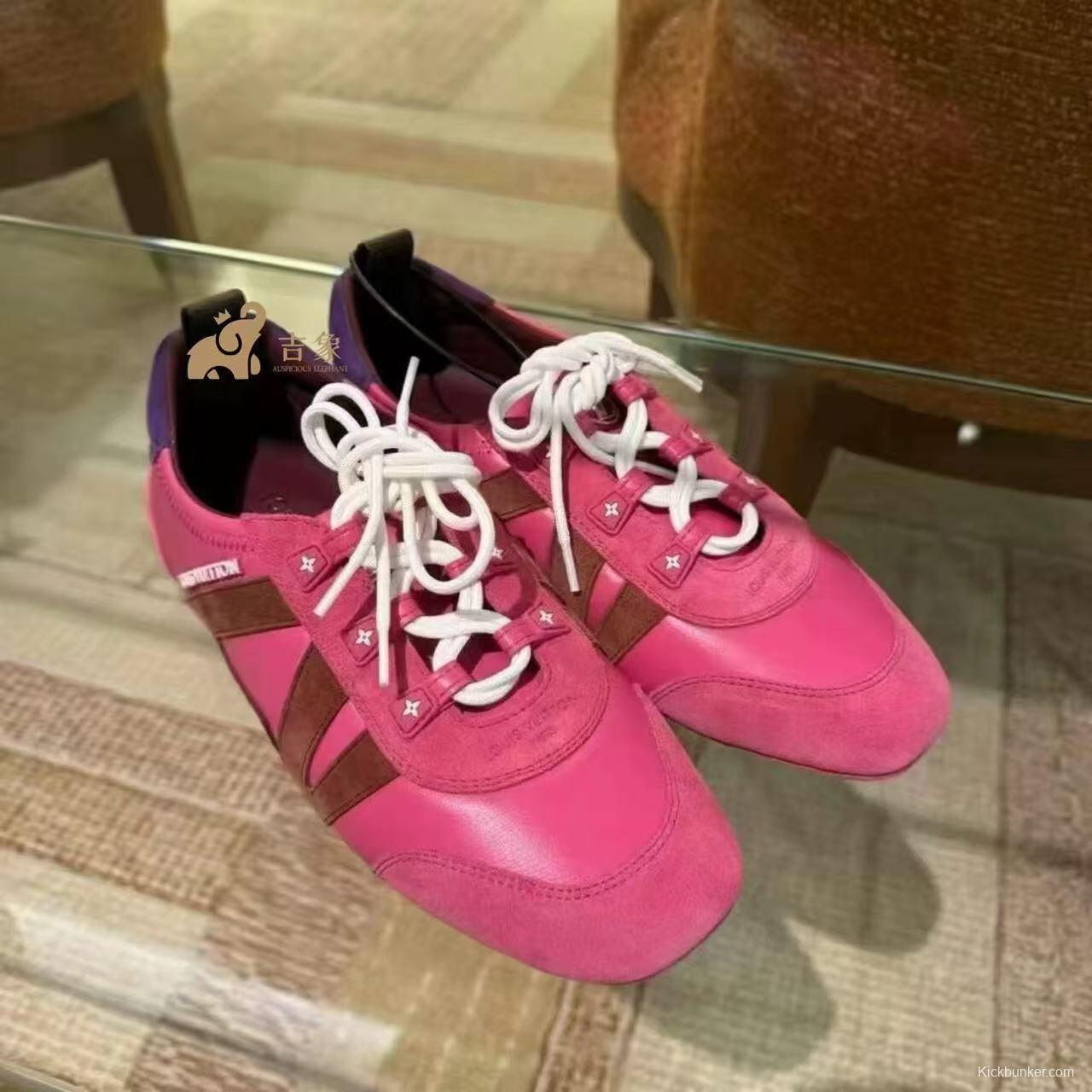 2025 Women Louis Vuitton Pink Purple Suede Leather Sneakers LY00340