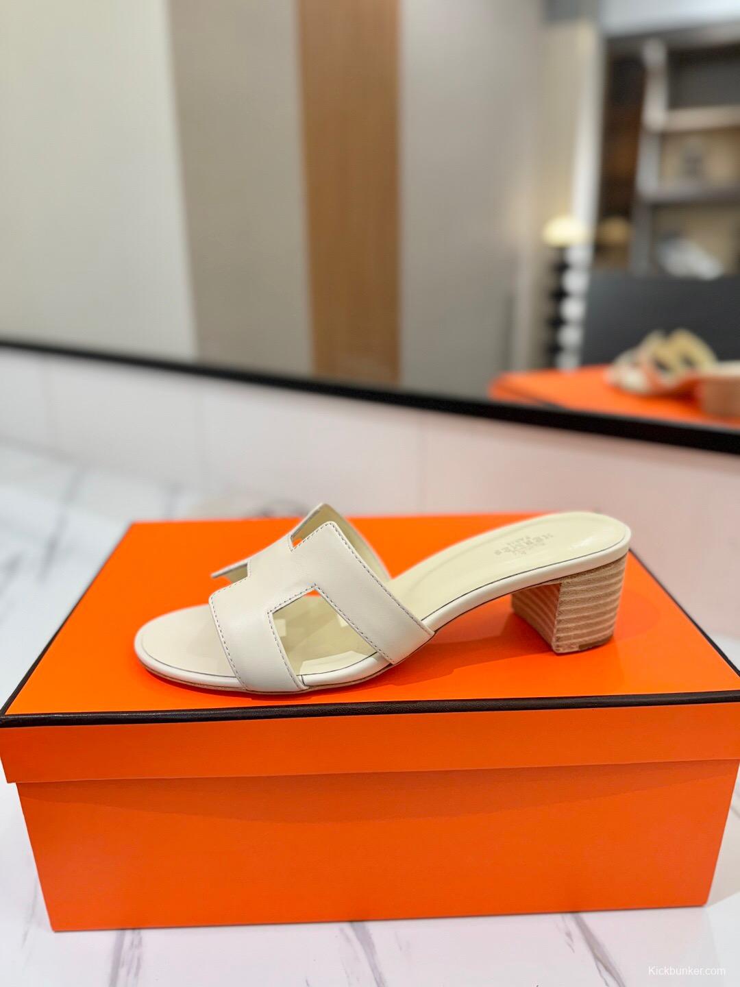 2025 Women Hermès Ivory Leather Sandals