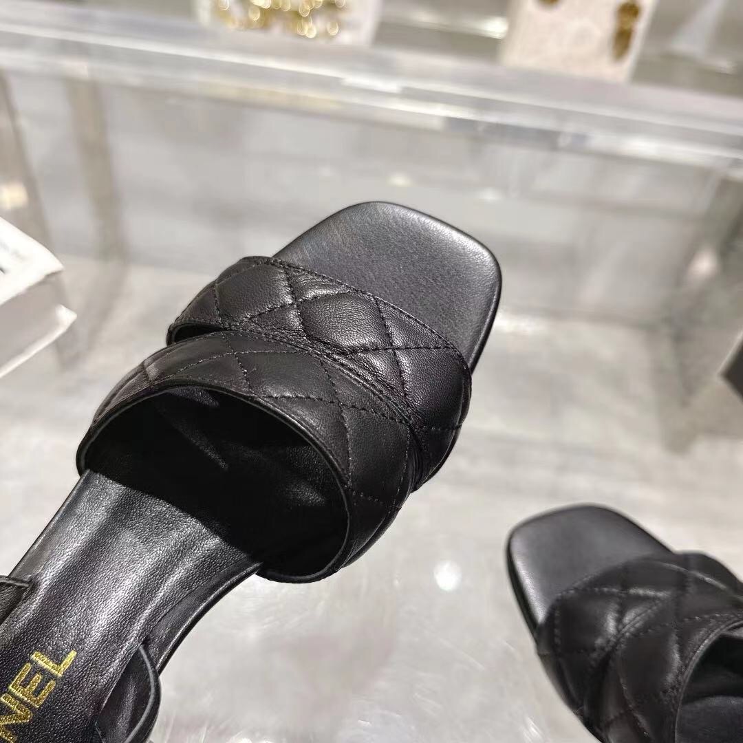 2025 Women Chanel Black Leather Sandals LY00280
