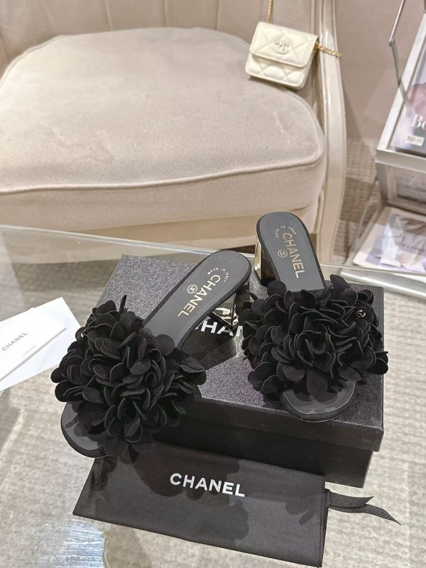 2025 Women Chanel Black Leather Slippers Floral B2032-2
