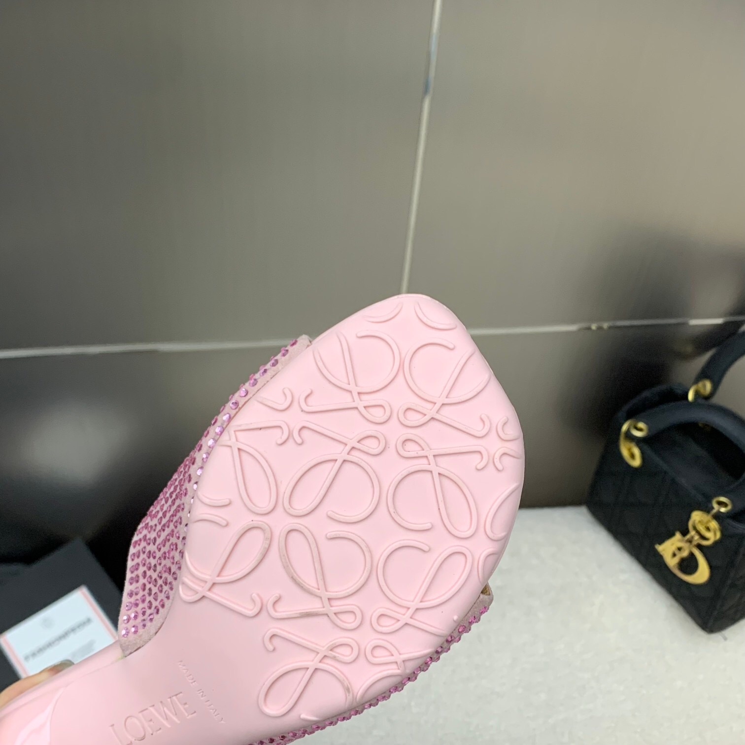 2025 Women Loewe Pink Leather Sandals LY00240