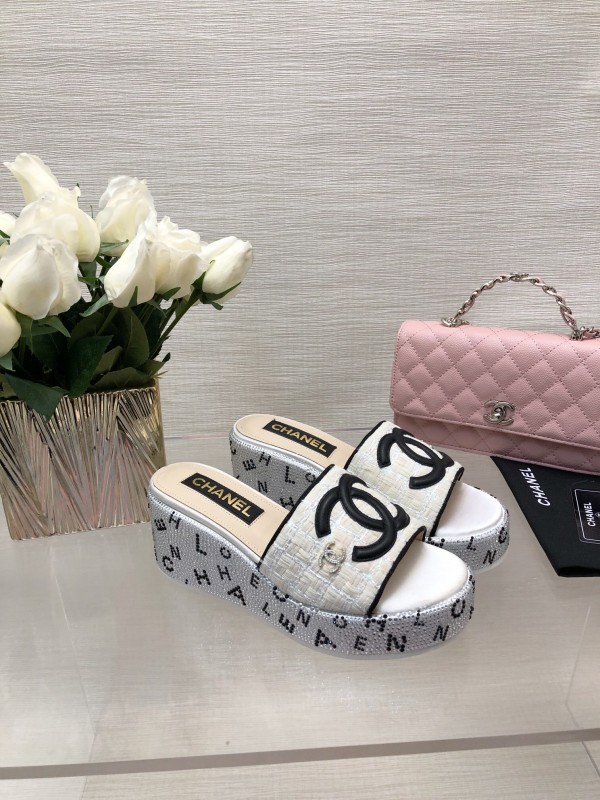 2025 Slippers Chanel White Black Fabric Platform Logo LY00320
