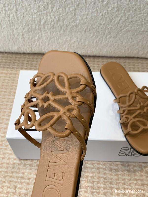 2025 Loewe Brown Leather Slippers KFY00250