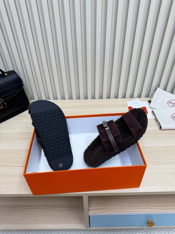 2024 Slippers Hermès Dark Brown Suede Shearling Slippers MJ00300