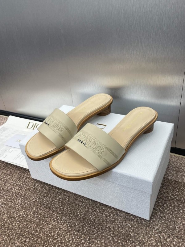 2025 Women Dior Beige Leather Slippers Embroidered KFY00300