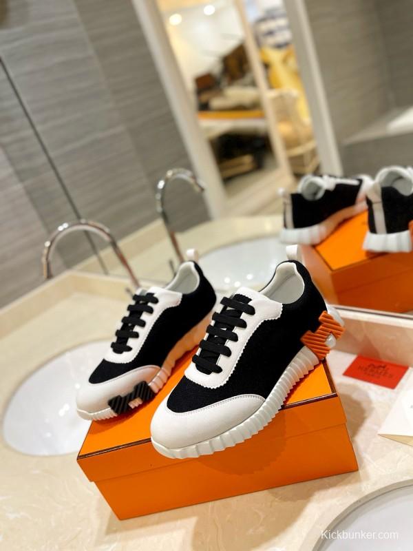 2024 Unisex Hermès Black White Imported Glossy Lambskin Water-repellent Fabric Casual Sneakers MJ00320