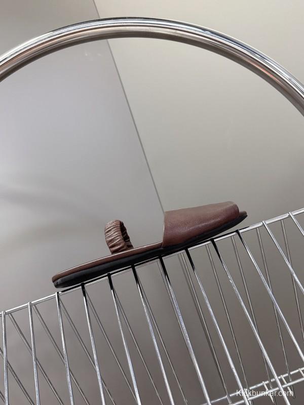 2025 Slippers Miu Miu Brown Leather Slippers LY00