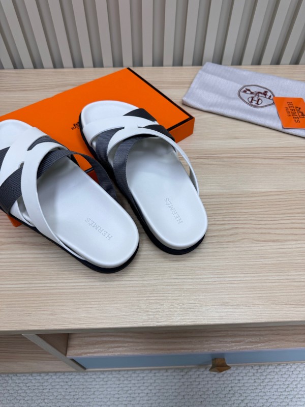 2025 Men Hermès White Black Leather Slippers
