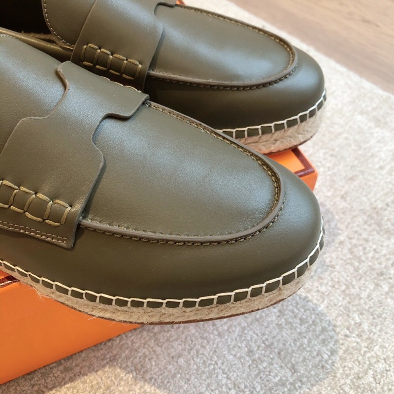 2025 Unisex Hermès Dark Green Calfskin Loafers AS00380