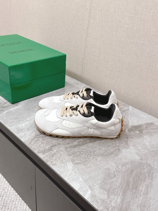 2025 Unisex Bottega Veneta White Black Nylon Suede Sneakers KFY00290