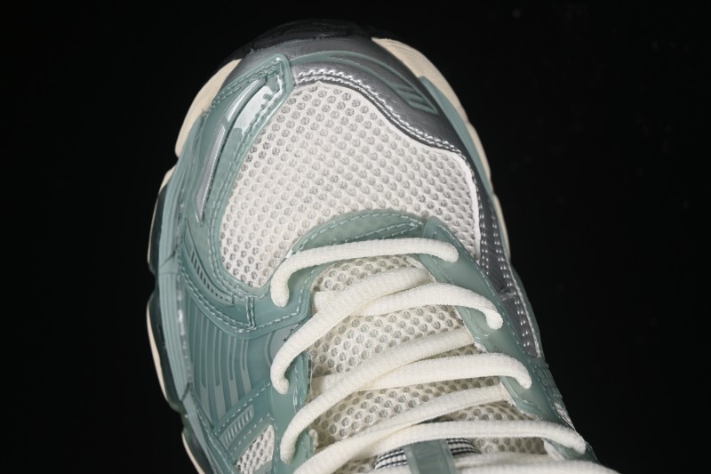 Asics Gel-Nimbus 12.1 Retro Breathable Cushioned Men's Running Shoes - 1203A675-100