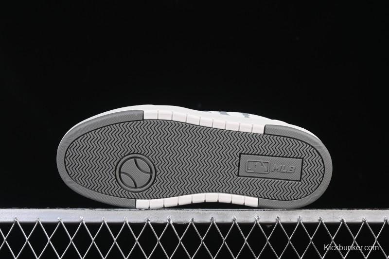 New York Yankees Bigball Chunky Embo Monogram Platform Sneakers - 3ASXE035N50GRS