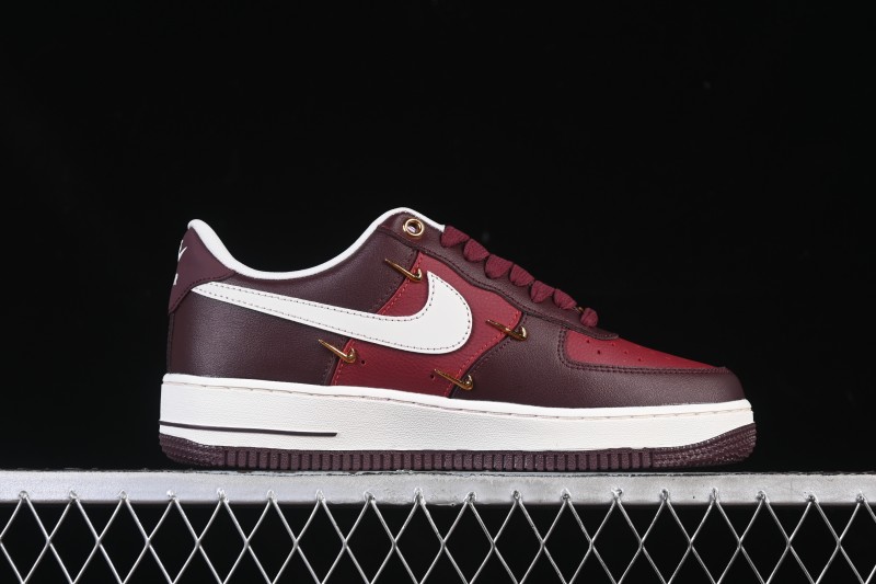 Nike Air Force 1'07 Low Casual Sneakers with Full-Length Air Cushion - IR0485-611
