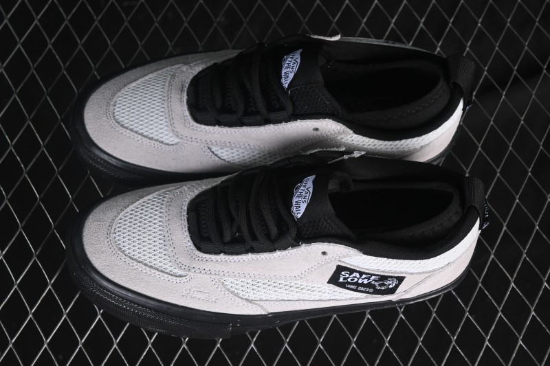 Vans Safe Brady Low Vulcanized Retro Skateboarding Shoes - VN000EEHBWI