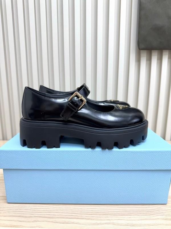 Prada 2025 SS Platform Mary Jane Shoes - LY00300