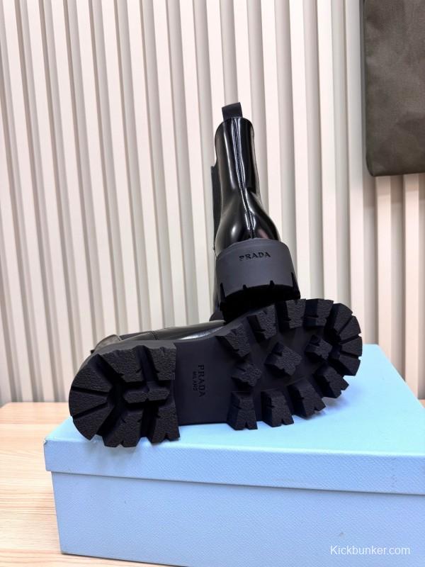 Prada Spring/Summer 2025 Platform Ankle Boots - LY0340