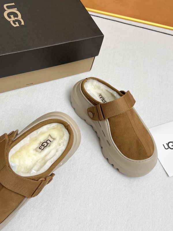 UGG Little Potato Half-Slip On Mule - MJ00