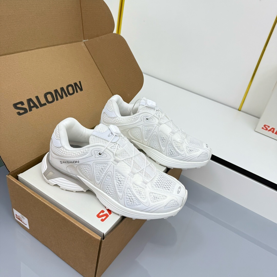 Salomon XT Whisper Casual Shoes with Thick Sole and Future Design - LY00310