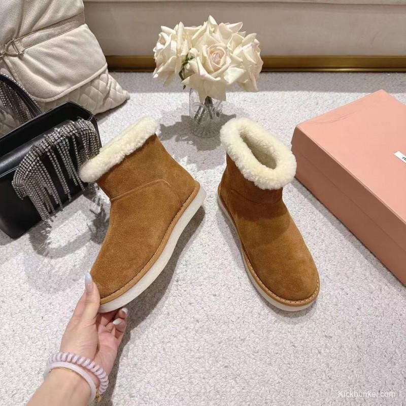 MIU MIU Snow Boots with Shallow Cut Design and Anti-Slip Sole - LY00300