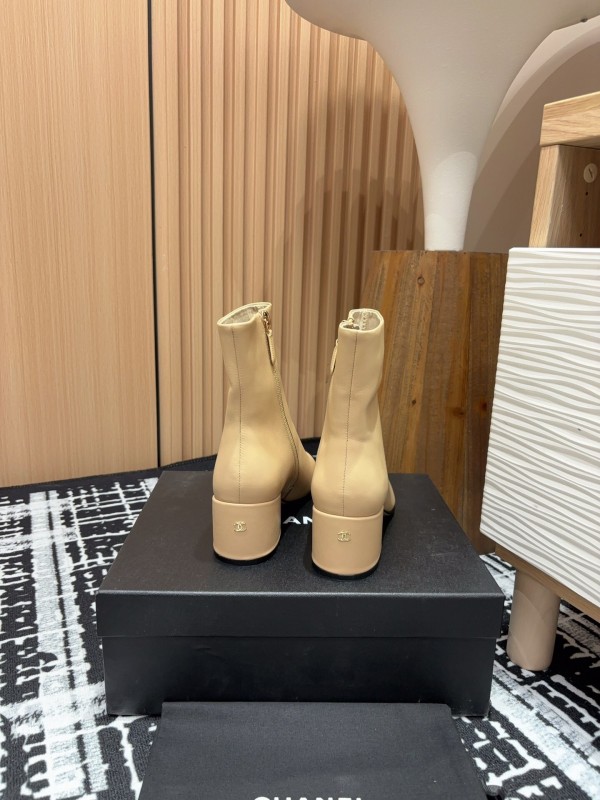 Chanel 2025/SS Quilted Patent Leather Block Heel Elastic Ankle Boots - LY00350