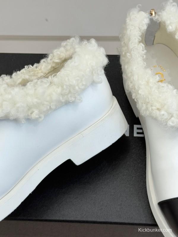 Chanel 25K Series Two-Tone CC Fur Snow Boots - KFY00270