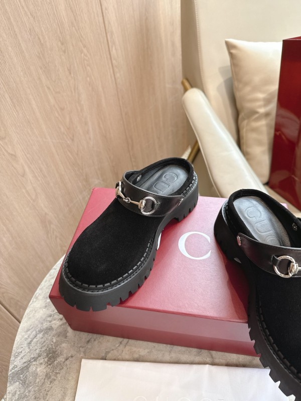 Gucci Women's Mule Shoes with Horsebit Detail - LY00300