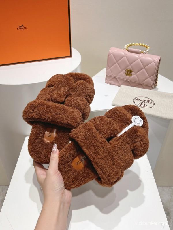 H Love Erjiu Full Wool Slippers with Wavy Fur Design - LY00270