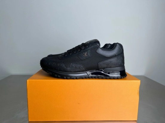 Louis Vuitton 2025 SS Run Away Calfskin Leather Round Toe Lace-Up Low Top Casual Lifestyle Shoes for Men - YC