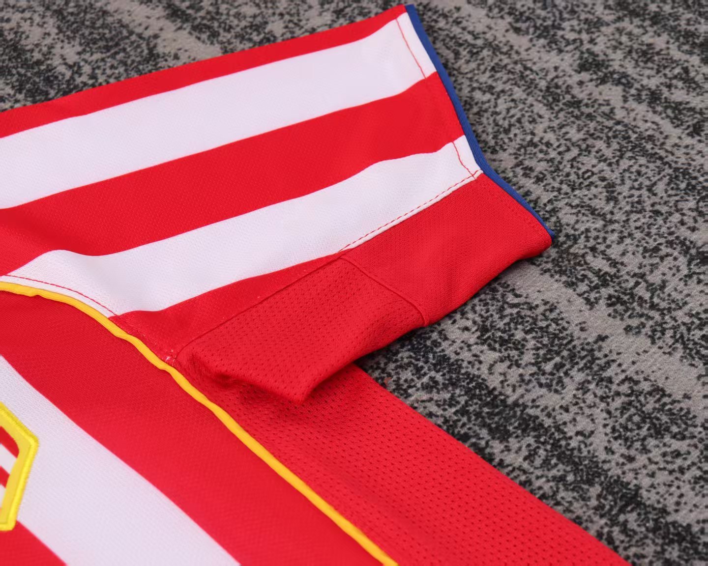 Retro Kids 04/05 Atletico Madrid Home Jersey