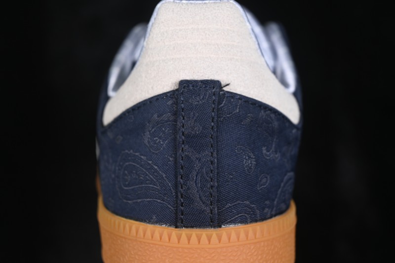 Adidas Samba OG Classic Skateboarding Shoes with Retro Suede and Leather Upper - KZ7551