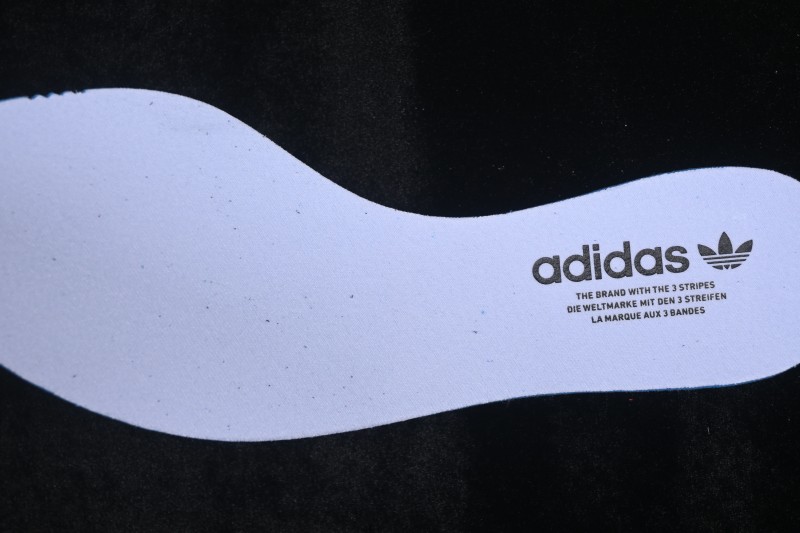 Adidas Originals Adiracer Lo Casual Running Shoes with Non-Slip Traction and Durable Construction - JR7009