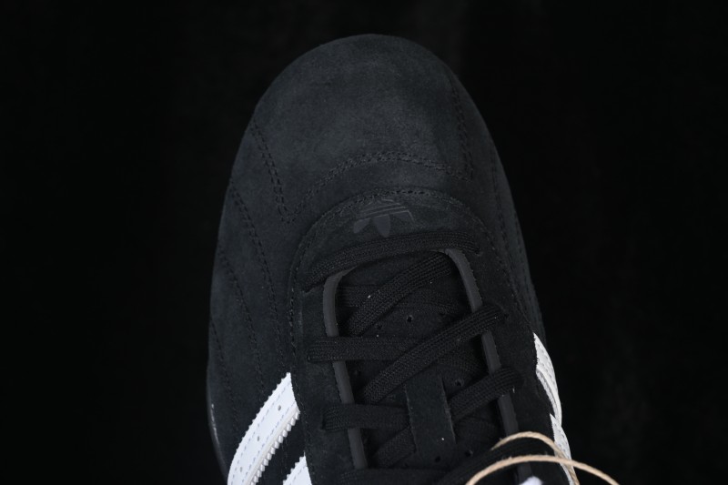 Adidas Originals Adiracer Lo Casual Running Shoes with Non-Slip Traction and Durable Construction - JR7009