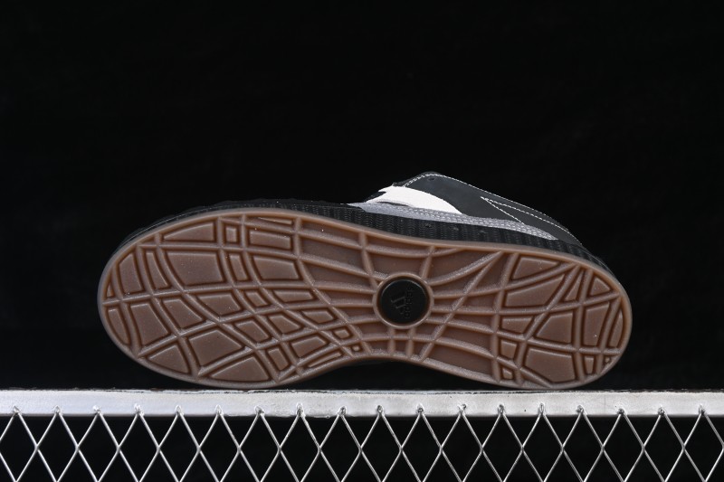 Adidas Human Made x Adidas Adimatic Unisex Shark Bread Casual Sneakers with Co-Branded Design - ID3938