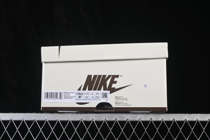 Nike Travis Scott x Air Jordan 1 Low Retro OG Sneakers with Reversed Swoosh Design - DZ4137-700
