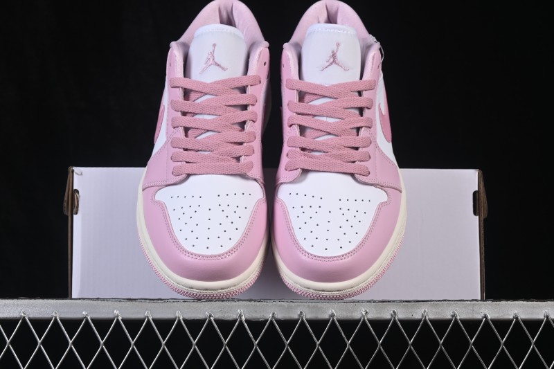 Nike Air Jordan 1 Low Retro Basketball Shoes with Classic Colorway - DC0774-607