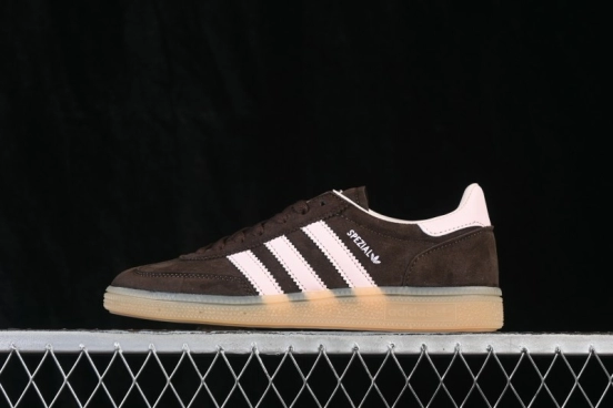 Adidas Handball Spezial Retro Indoor Sneakers with Suede Upper and Gum Rubber Sole - IH1507