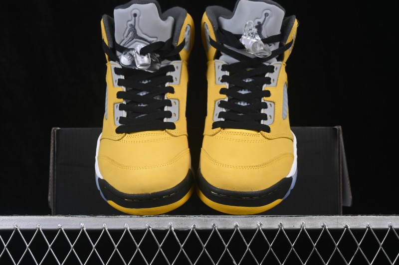 Nike Air Jordan 5 Retro Tokyo Limited Edition Basketball Shoes with Premium Leather Upper - IO3372-700